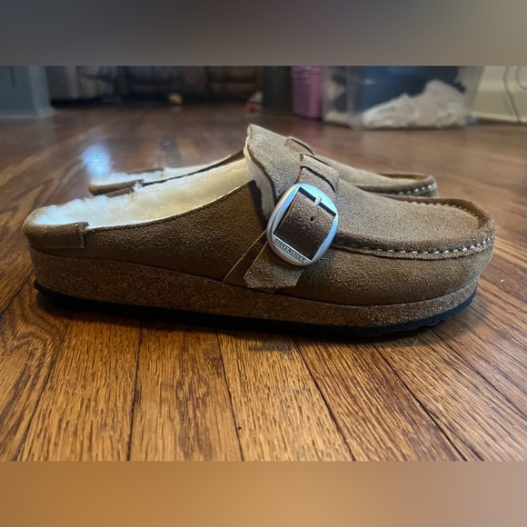 Birkenstock Women’s Buckley Shearling Clog in Dark Tea, Size 10 - Picture 4 of 8